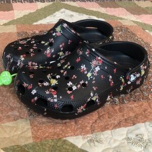 Girls floral print size 4 crocs